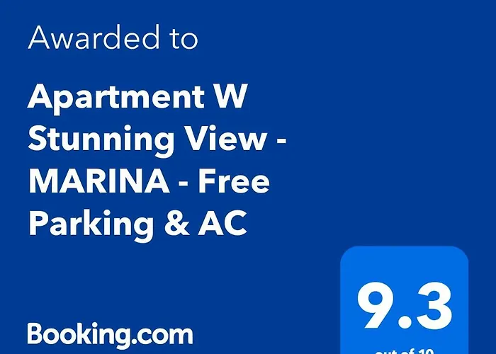Apartment W Stunning View - Marina - Free Parking & Ac