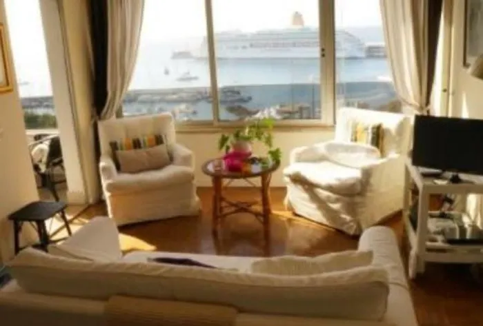 Apartment W Stunning View - Marina - Free Parking & Ac
